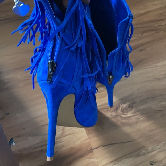 Steve Madden fringe booties - Picture 5 of 6